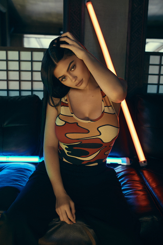 18 01 10 Forever Unique Kylie Kendall B00 A6021